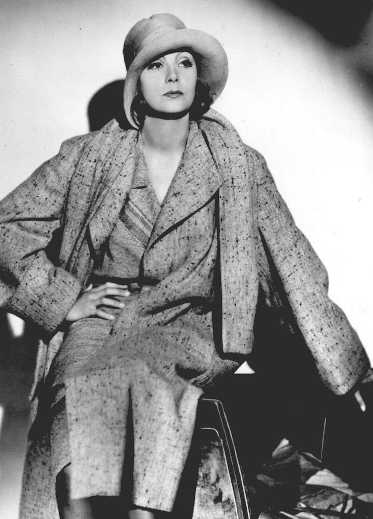 evolution de la mode celebrites Greta Garbo tailleur chapeau cloche