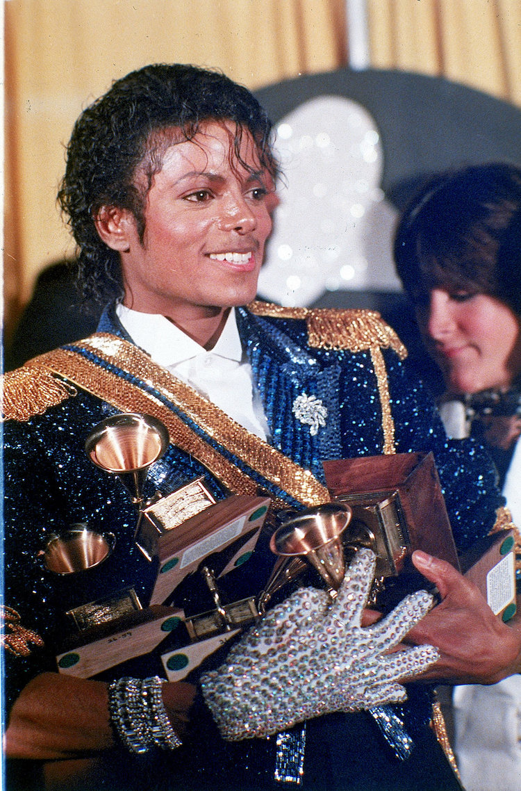 evolution de la mode celebrites annees 80 Michael Jackson veste sequins