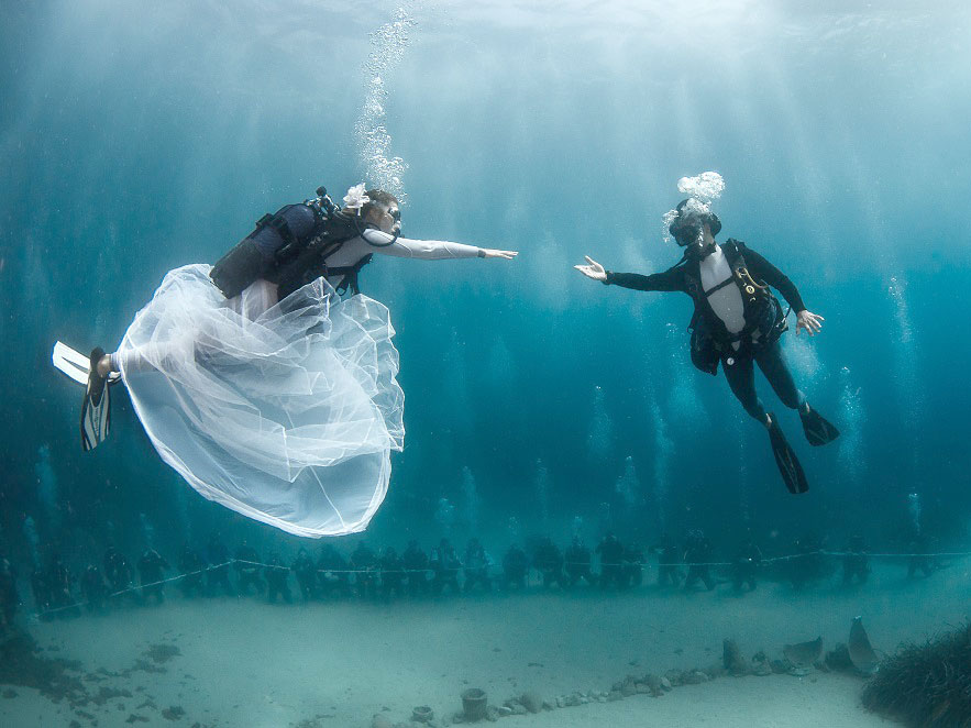mariage original sous l'eau