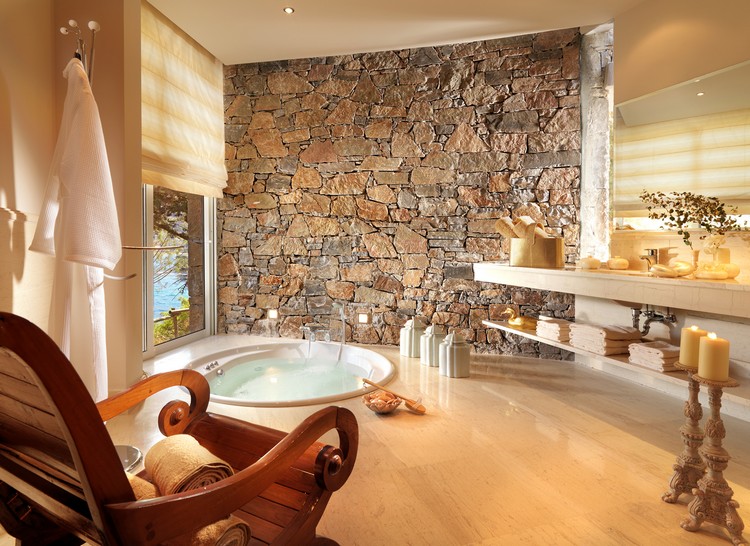 salle de bain en pierre naturelle baignoire encastrable luxe