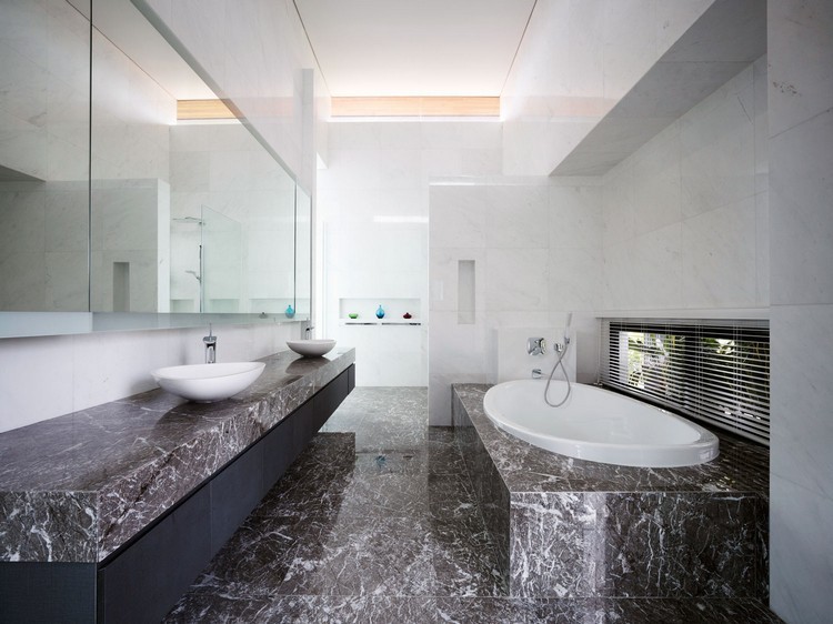 salle de bain en pierre naturelle marbre style minimaliste