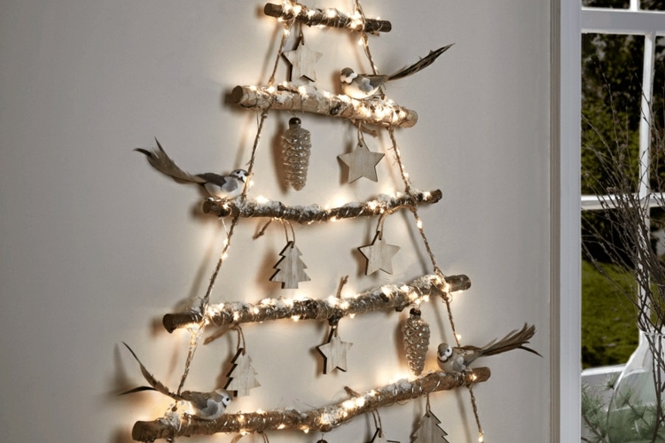 Fabriquez vous-même un sapin de Noël mural en bois et cassez le cliché