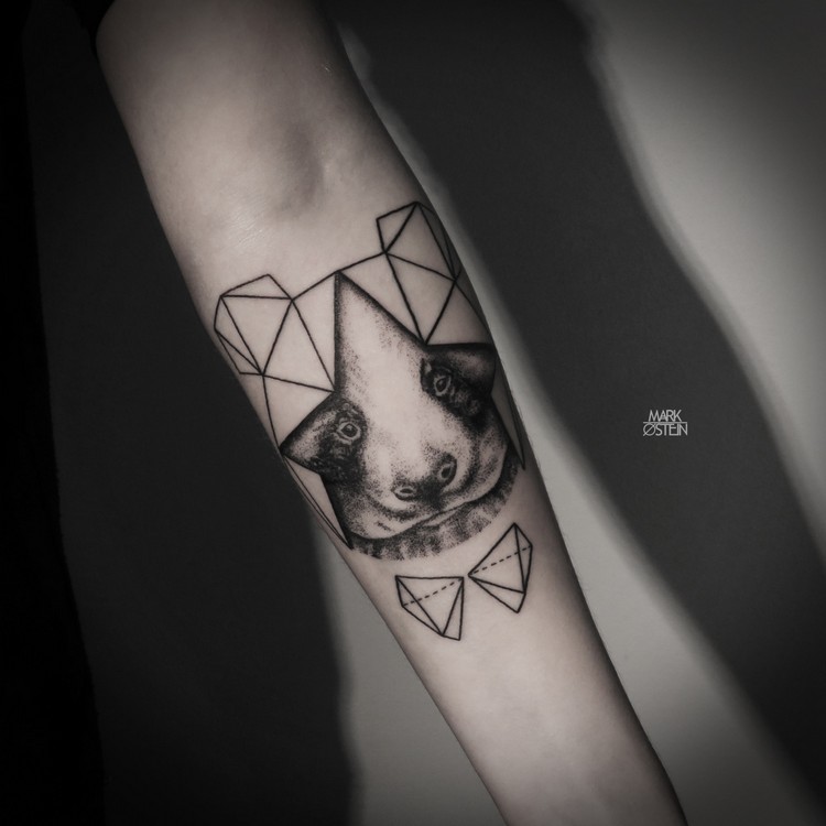 tatouage géométrique animal avant-bras
