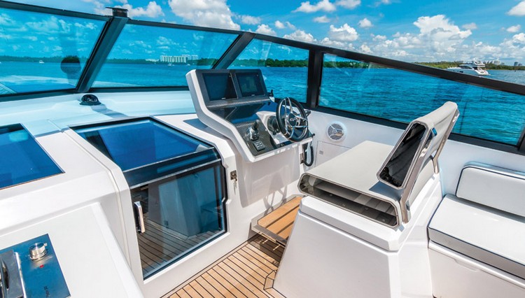 yacht de luxe extensible bois déco blanche