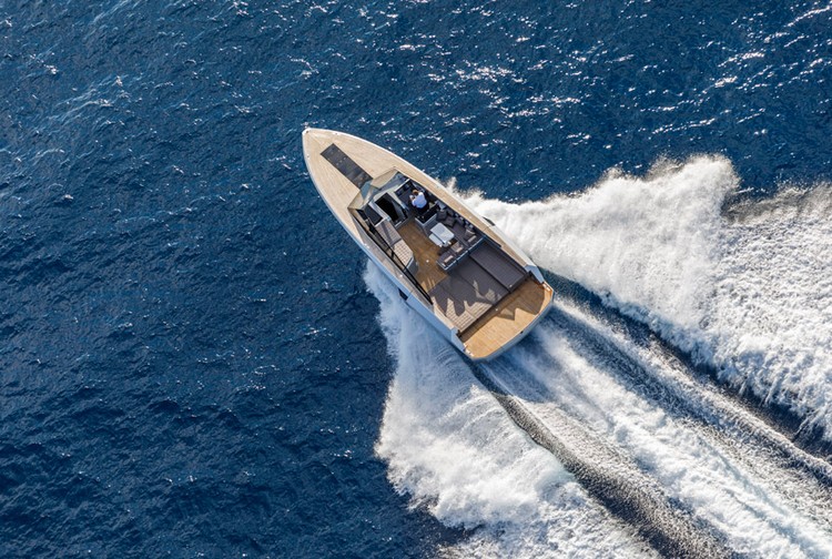 yacht de luxe extensible design élégant