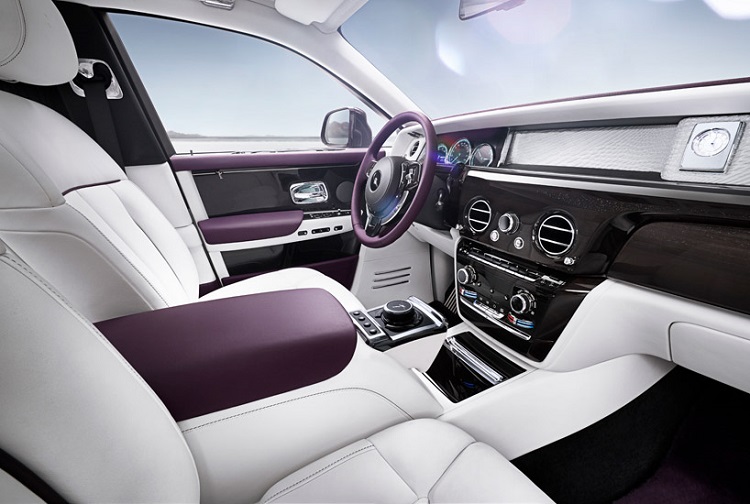 Rolls Royce Phantom design intérieur innovant spacieux moderne