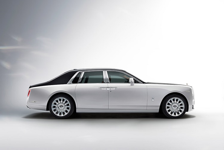 Rolls Royce Phantom innovation voiture luxueuse design spacieux hors commun
