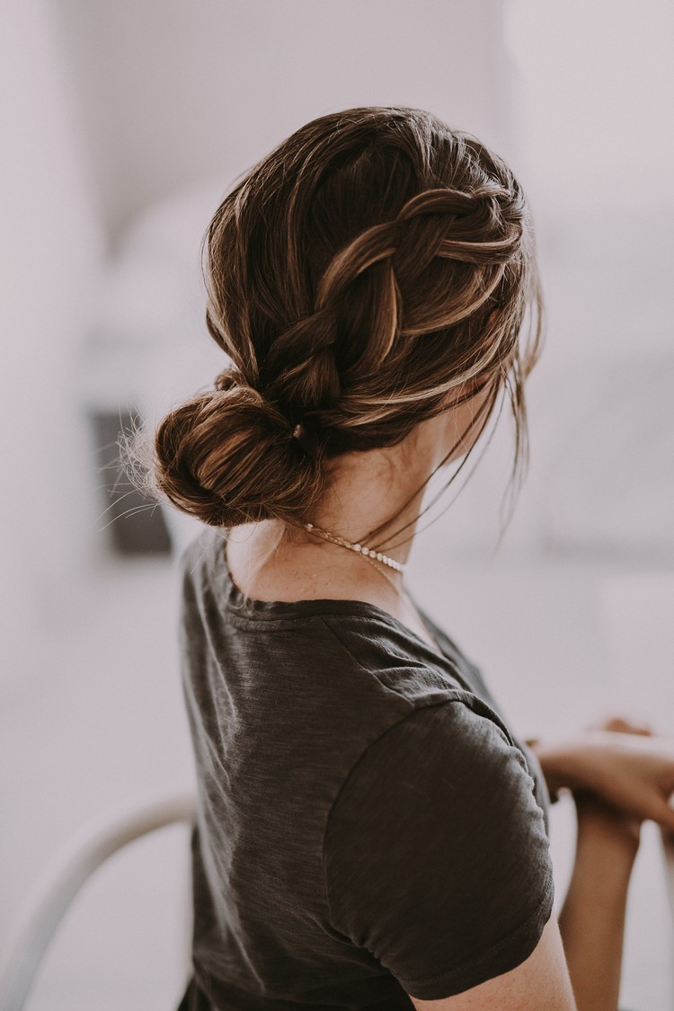 coiffure femme tendance 2018 chignon et tresse