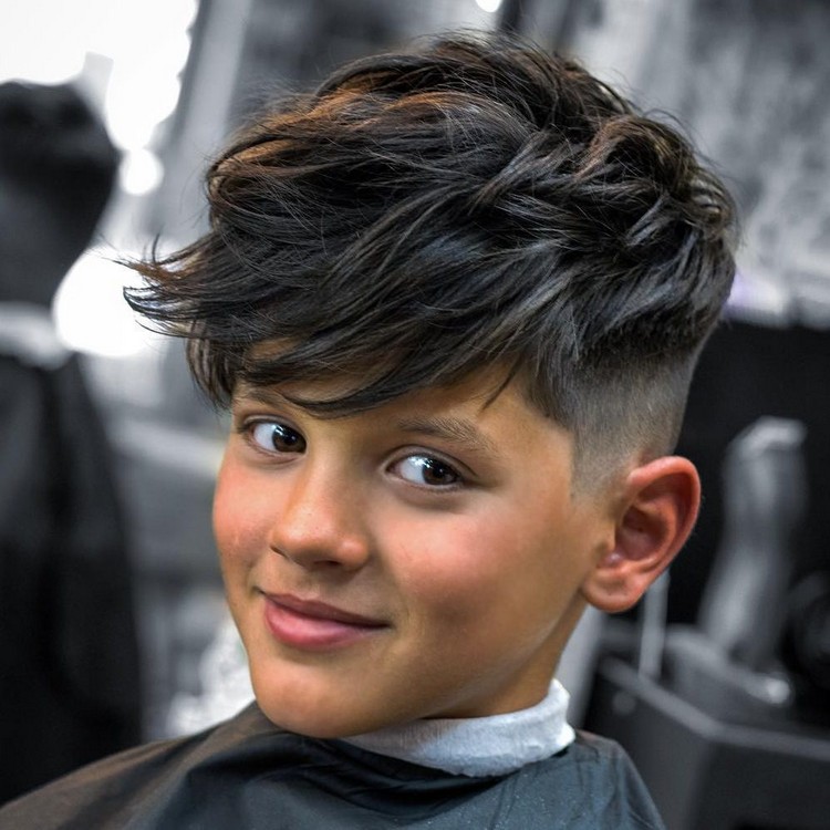 coupe de cheveux homme tendance fade moderne idée coiffure moderne petit garçon tendances capillaires 2018