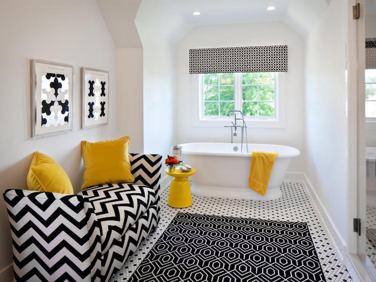 deco jaune curry coussins deco salle bain noir blanc