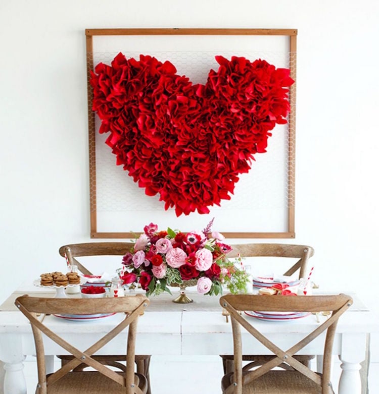 décoration murale pour la Saint Valentin en grand coeur rouge