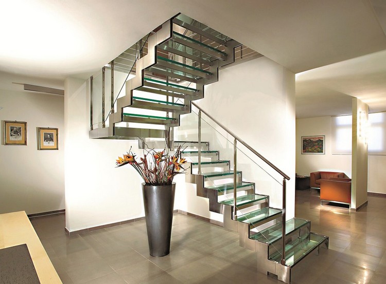 escaliers intérieurs verre idées design