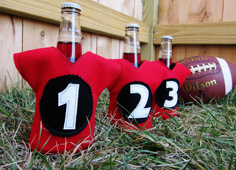 idées cadeaux Saint Valentin pour homme amateurs football américain bouteilles bière personnalisées