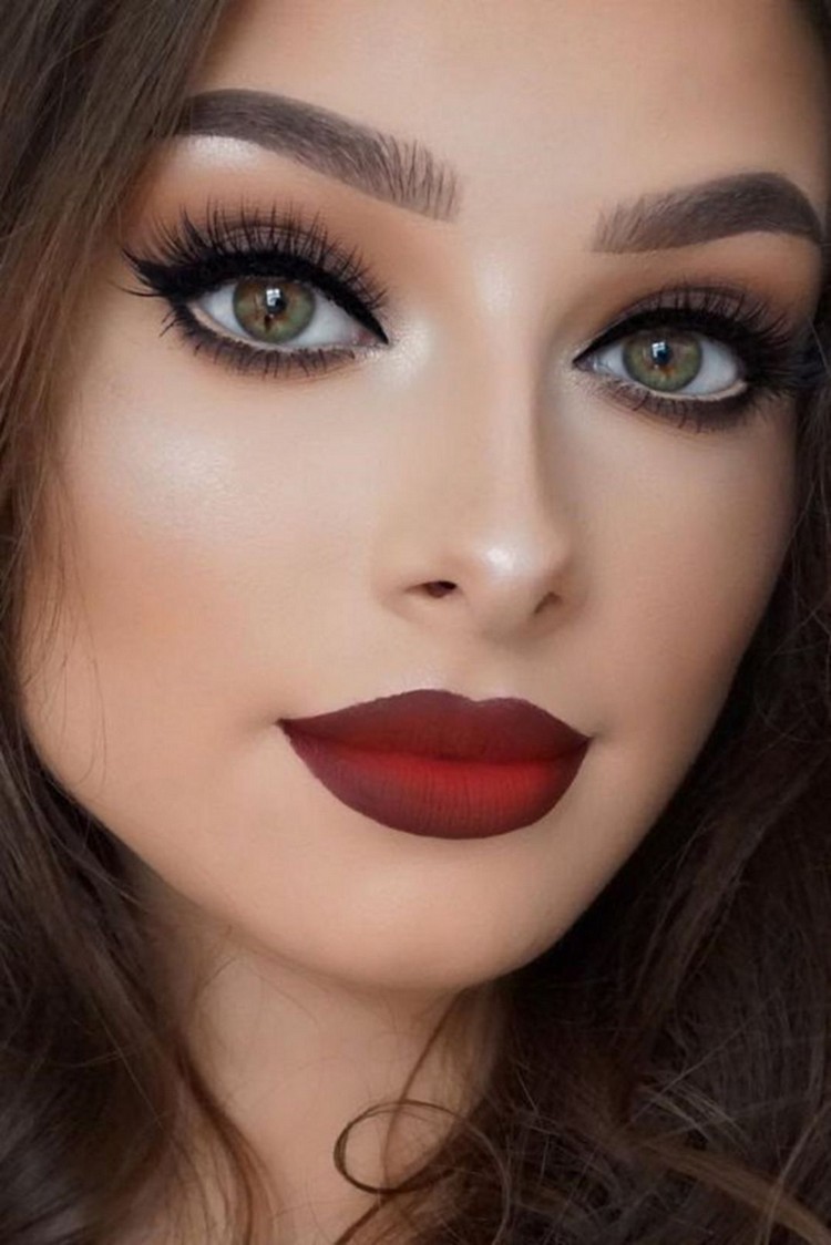 maquillage charbonneux idées tutoriels en photos regard intense fard paupières noir lèvres rouge