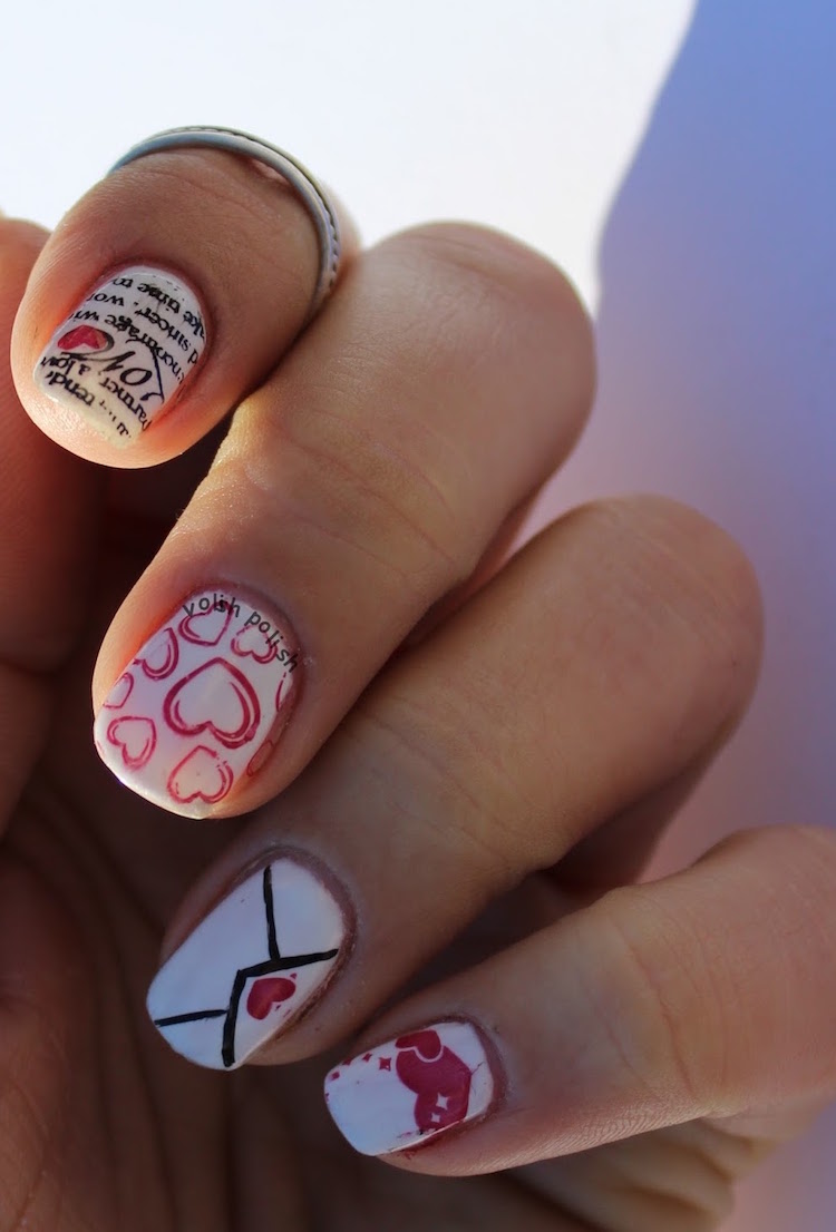 nail art Saint Valentin motif coeurs lettre inscriptions
