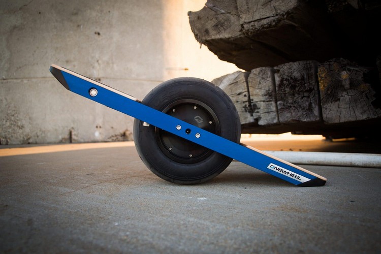 skateboard électrique OneWheel +HR une roue innovation technologies modernes