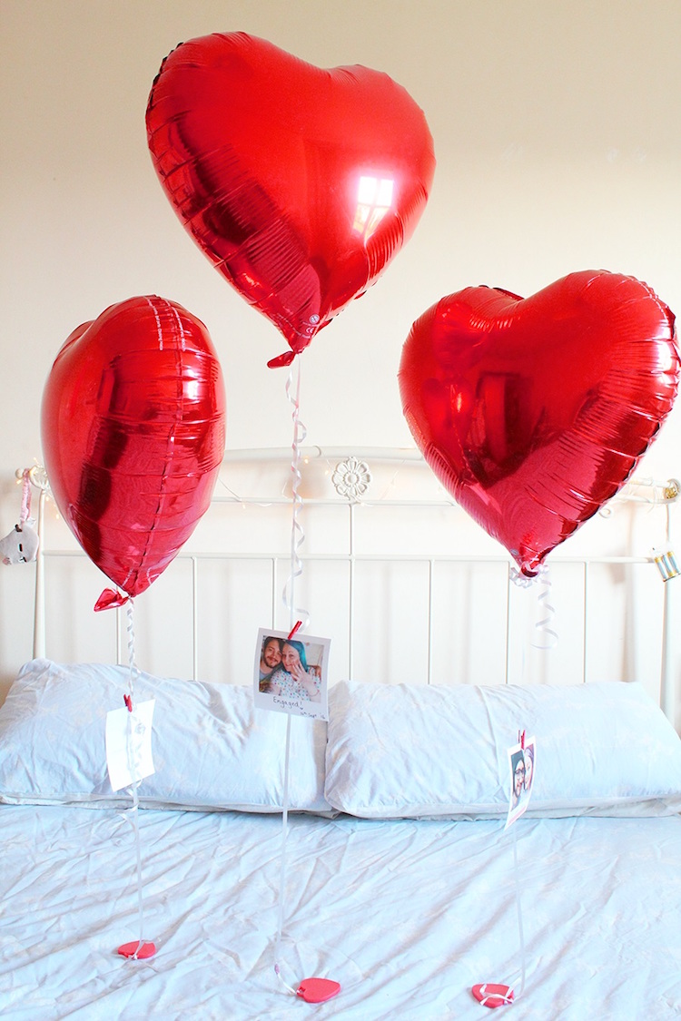 surprise romantique Saint Valentin ballons hélium coeurs