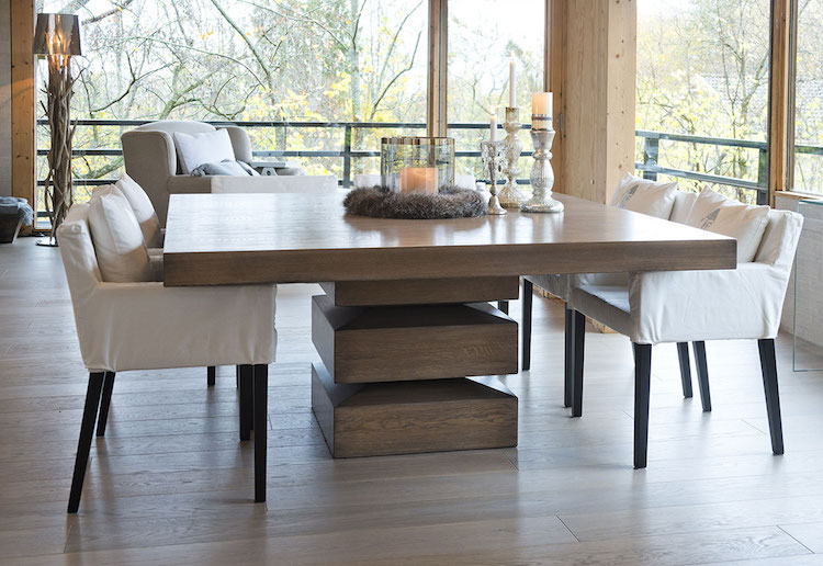 table de salle a manger forme carree bois massif moderne