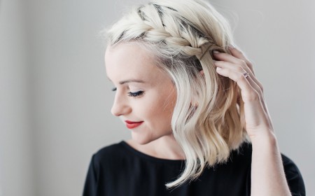 tresse cheveux courts tresse laterale coupe carre cheveux blond platine