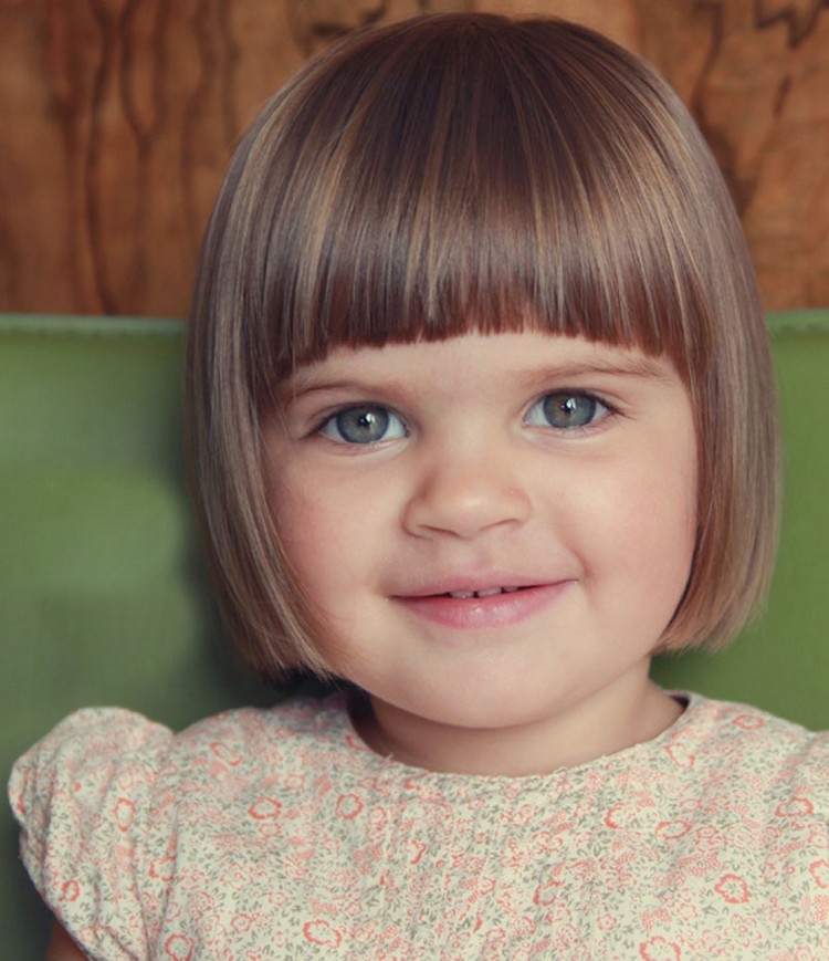 Comment couper les cheveux d'une petite fille 5 ans ?