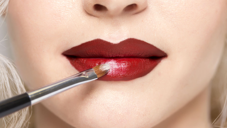application rouge à lèvres highlight Marylin Monroe