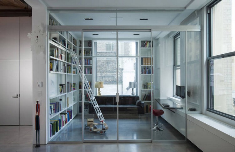 bibliothèque maison espace spécialement conçu vitré