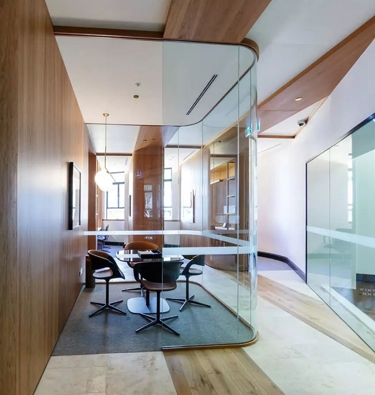 cloison en verre idée aménagement bureau salle réunion luxe
