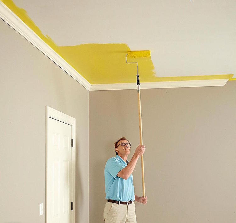 comment réaliser peinture plafond de couleur idéale- astuces