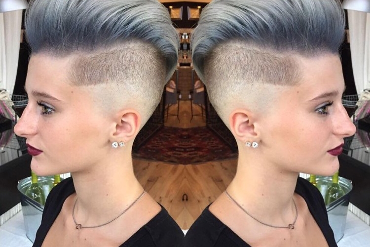 Coupe mohawk femme: un style extravagant qui nous fait craquer