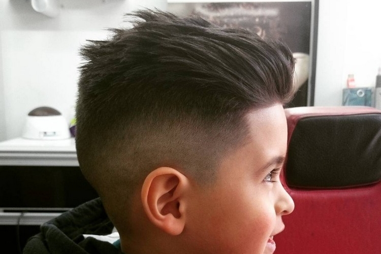 Coupe petit garçon : les tendances de la coupe garçon sont au court