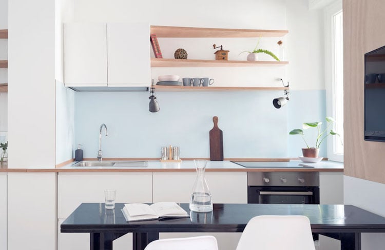 cuisine et coin repas studio 35 m2 Italie avec meuble multifonction design