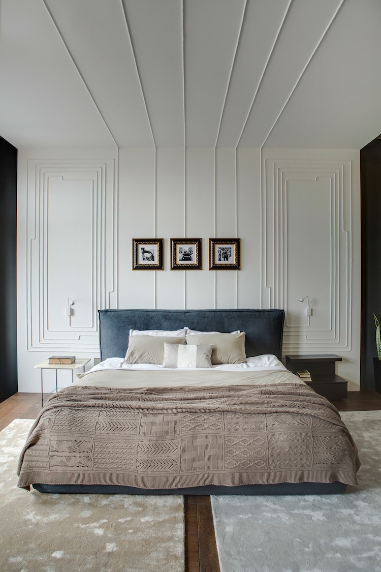 decorer un mur blanc moulures deco moderne minimaliste chambre coucher