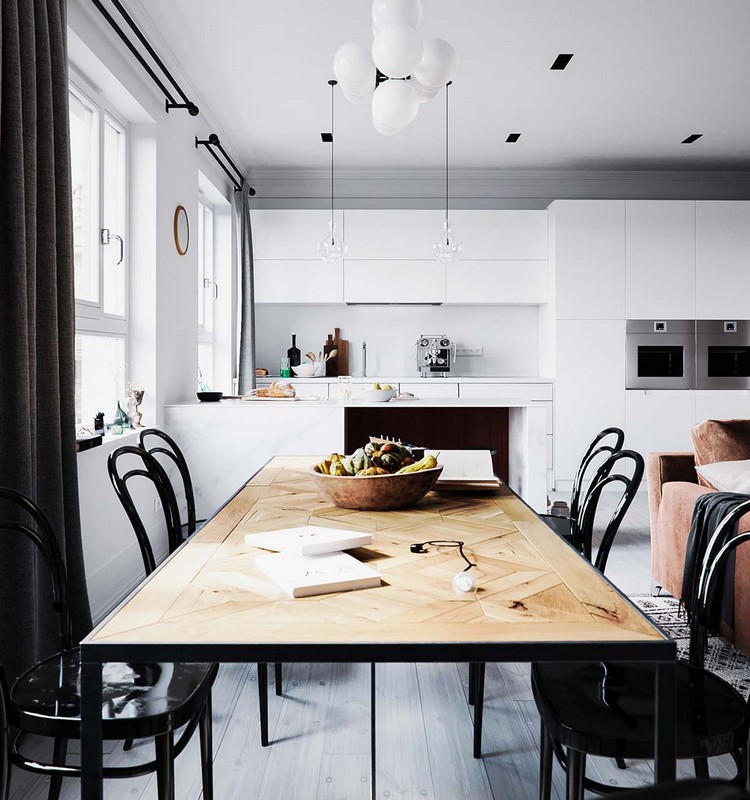 déco style scandinave salle à manger table bois chaises noires
