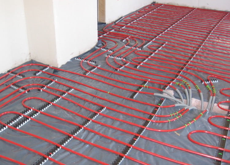 isolation sol installation de plancher chauffant