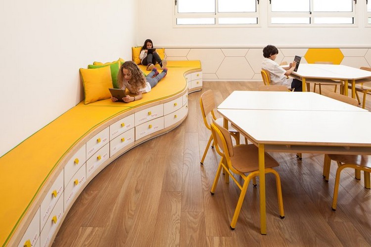 mobilier sur mesure pour enfants design novateur Sarit Shani Hay école maternelle espace recréation contemporaine Israël