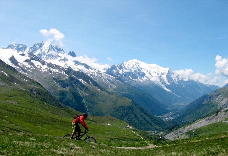 parcours VTT tout savoir top itinéraires pistes vélo France Suisse