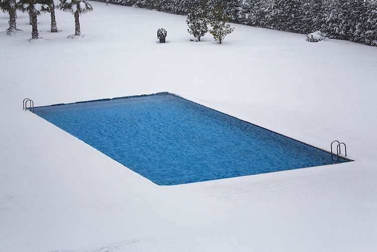 piscine enterree sans abri neige
