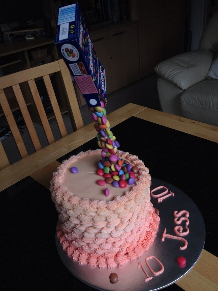 recette gravity cake idée décoration gâteau anniversaire petite fille