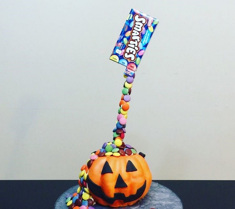 recette gravity cake idée gâteau suspendu pour Halloween