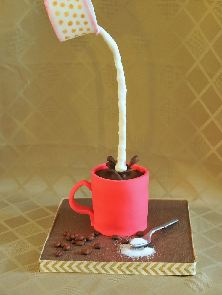 recette gravity cake motif tasse idée déco gâteau suspendu original