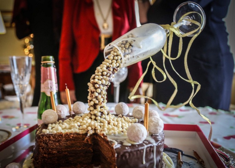 recette gravity cake pour Saint Valentin gâteau suspendu design occasion spéciale