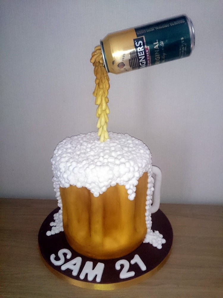 recette gravity cake pour amateurs biere idées insolites déco gâteaux suspendus