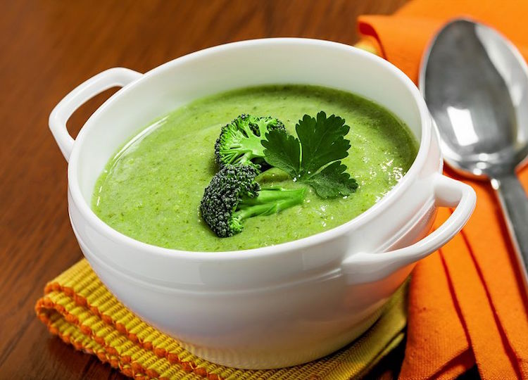 recette soupe detox brocolis curcuma
