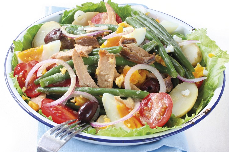 régime 1200 calories exemple menu salade composée poisson légumes