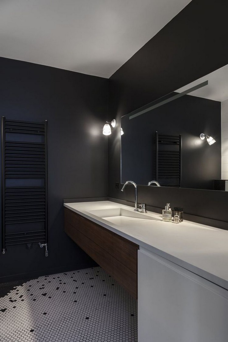 salle de bain noire design moderne chic