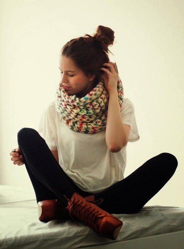 écharpe tube femme tricotée idée