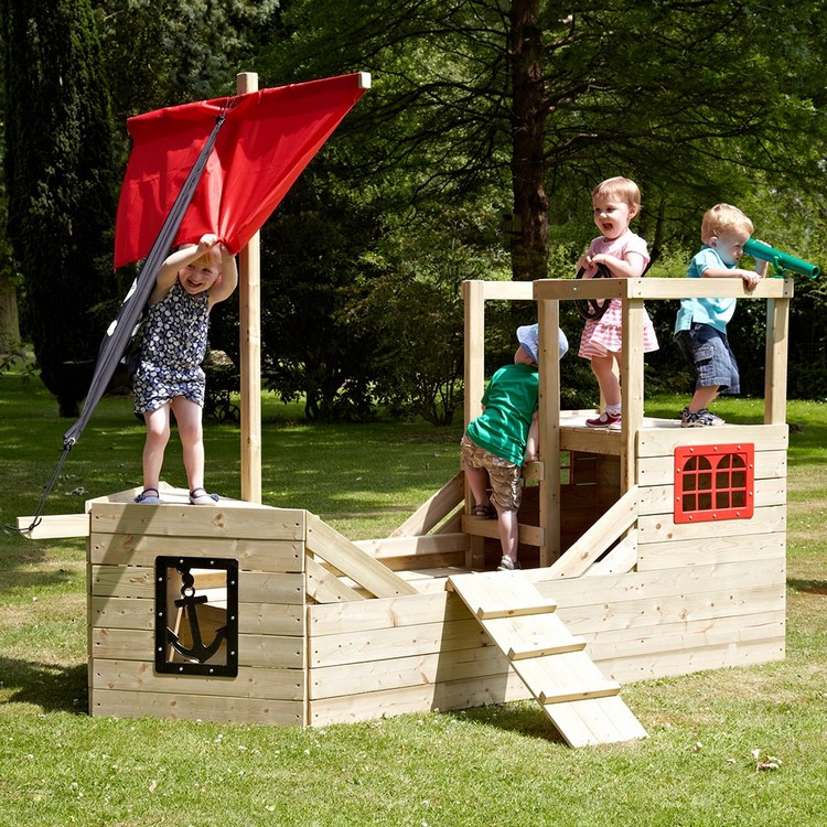 aire de jeux pour jardin bateau bois design astuces création petit parc amusement enfants arrière cour maison