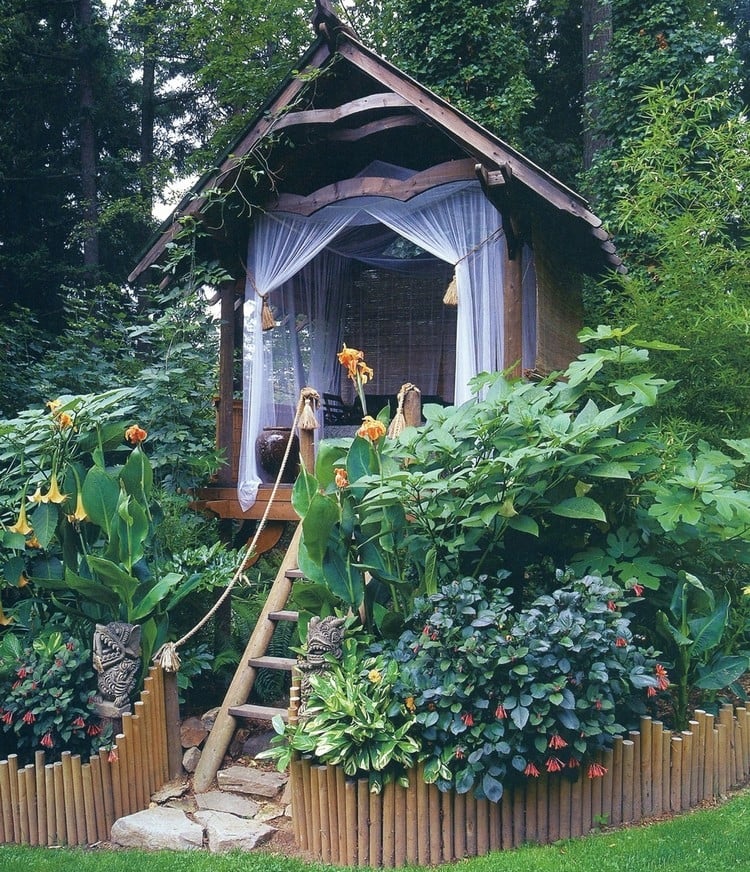 aire de jeux pour jardin idée aménagement petite cabane bois design enfants