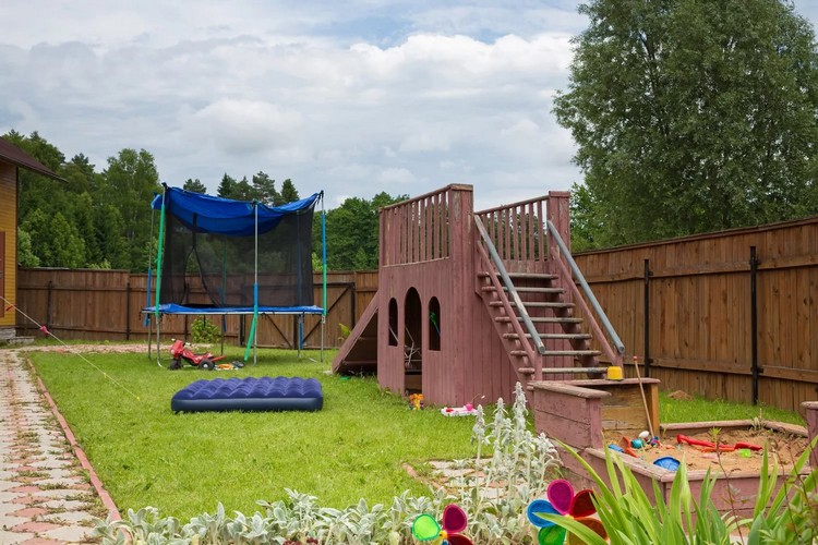 aire de jeux pour jardin originale conseils aménagement espace extérieur enfants