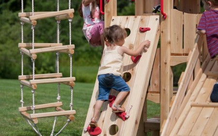 aire de jeux pour jardin petit mur escalade activités plein air enfants